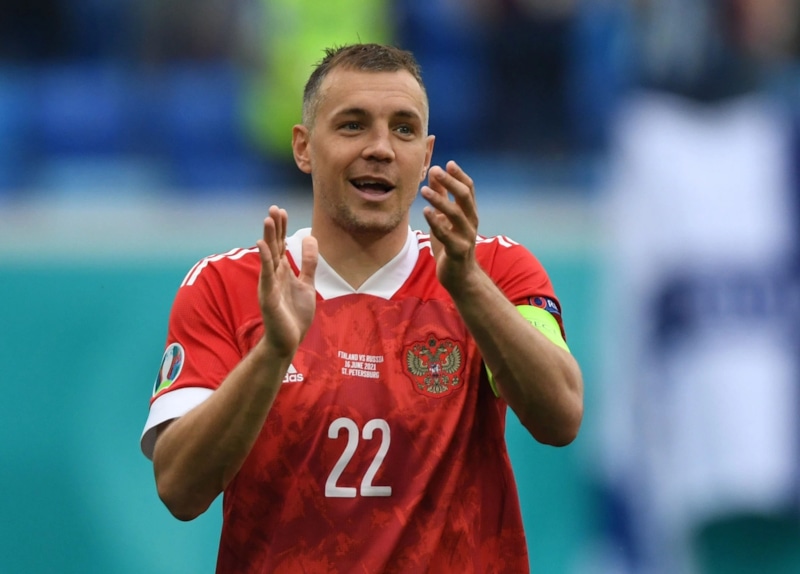 Артёма Дзюбу взяли в оборот судебные приставы