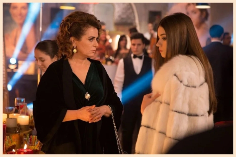 Кадр из сериала «Госпожа Фазилет и ее дочери» Кадр из сериала «Госпожа Фазилет и ее дочери»