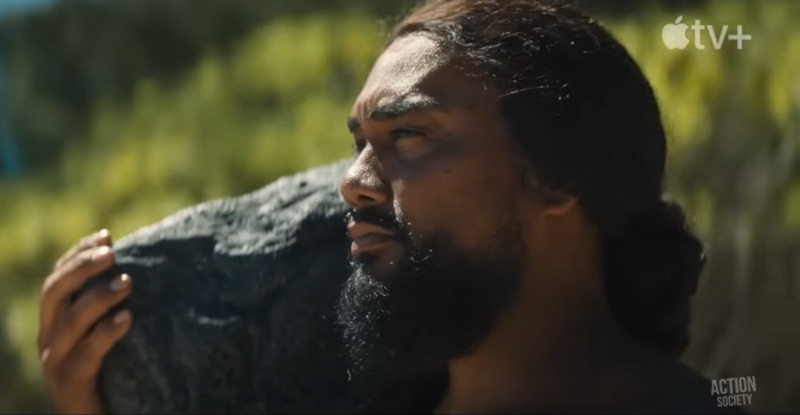 Каина Макуа в образе Камеамеа I в сериале «Вождь войны»