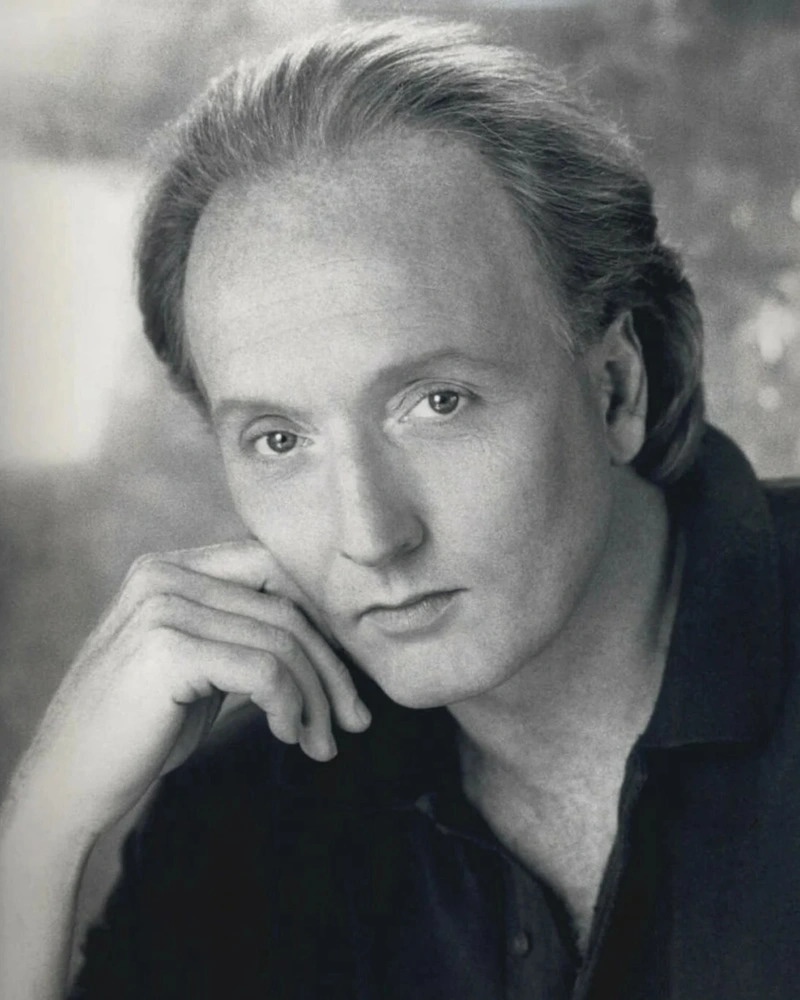 Тобин Белл в молодости Тобин Белл в молодости