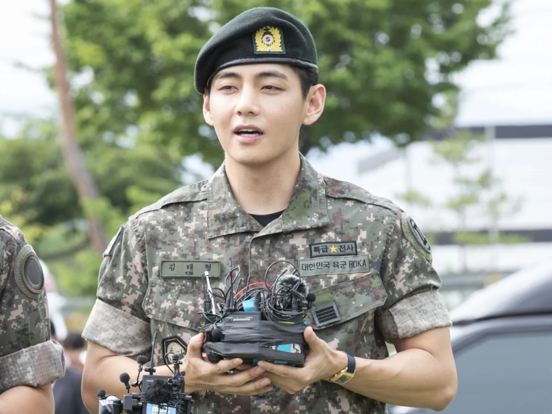 Айдолы BTS рассказали, кто из них стал самым сильным после службы в армии Айдолы BTS рассказали, кто из них стал самым сильным после службы в армии