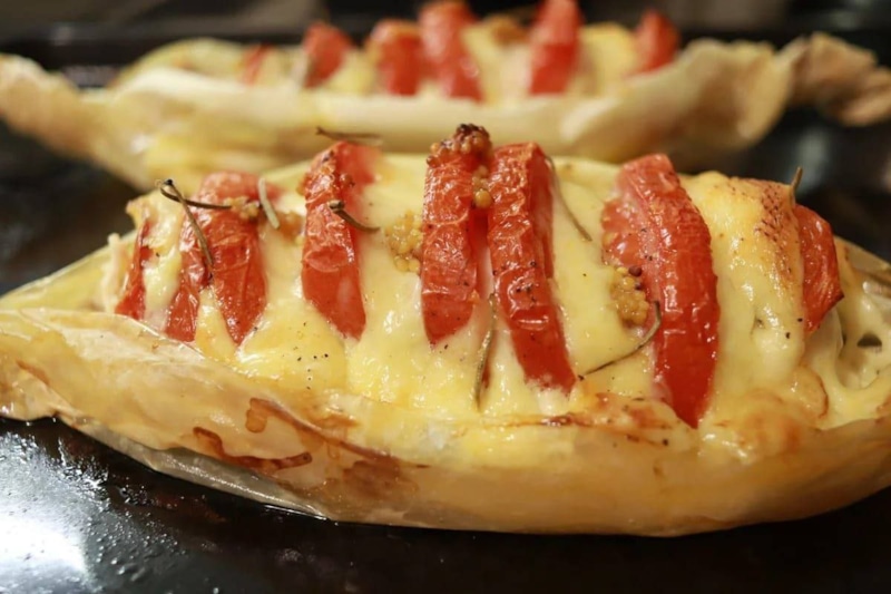 Лодочки из курицы: с сыром и ветчиной