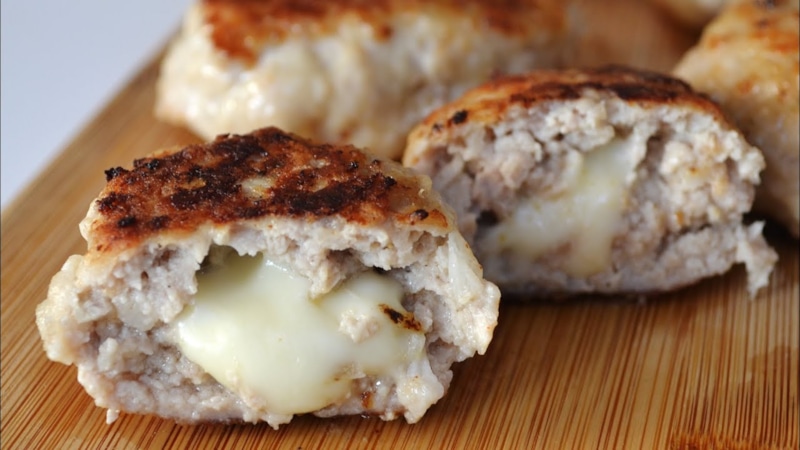 Биточки с сыром: вкусный ужин