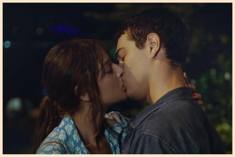 Кадр из сериала «Пыльный воротник»