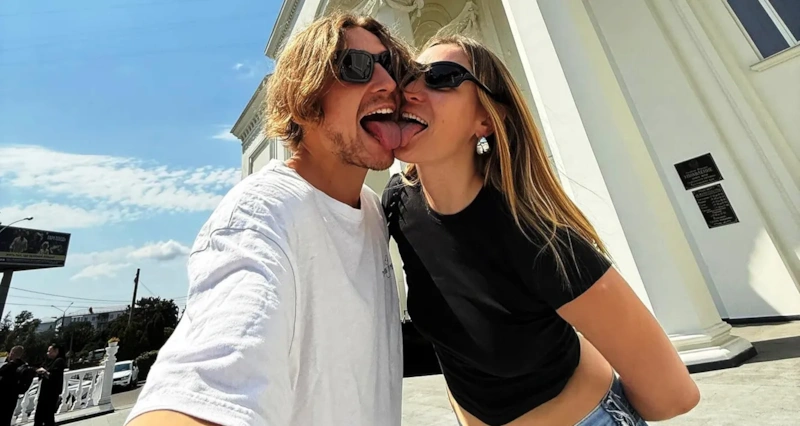 Александр Горчилин и Маша Миногарова подали заявление в ЗАГС Александр Горчилин и Маша Миногарова подали заявление в ЗАГС