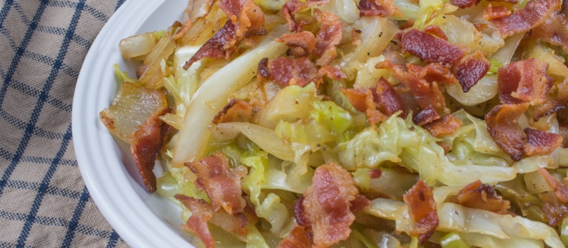 Жаркое из пекинской капусты: вариант с фасолью и ветчиной