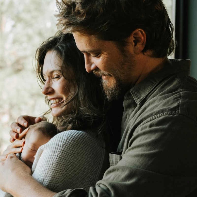 Люк Граймс с женой Бьянкой Родригес и сыном 