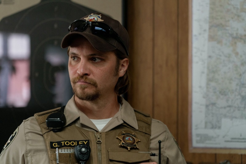 Люк Граймс в фильме «Эддингтон»