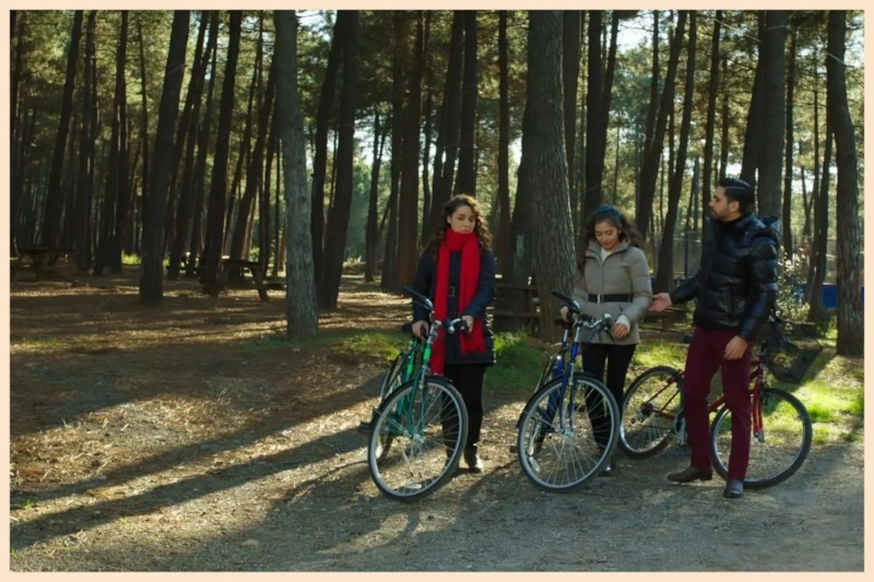 Кадр из сериала «Два лица Стамбула»