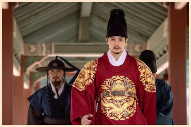 Кадр из сериала «Заколдованный дворец» Кадр из сериала «Заколдованный дворец»