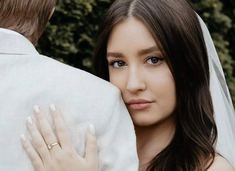 Алина Васильева вышла замуж