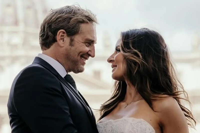 Джош Лукас связал себя узами брака с метеорологом