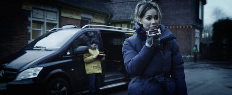 Том Малерон и Роксанна Макки в фильме «Бэмби: Лесной кошмар»