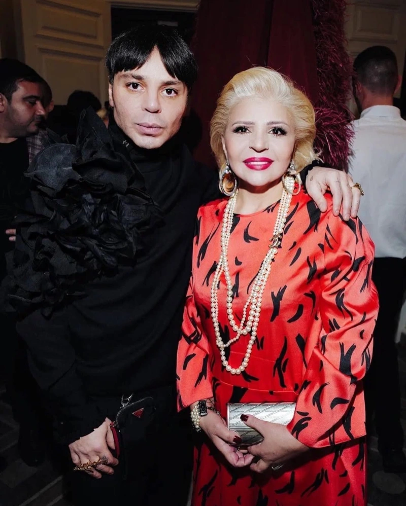 Александр Арутюнов с мамой