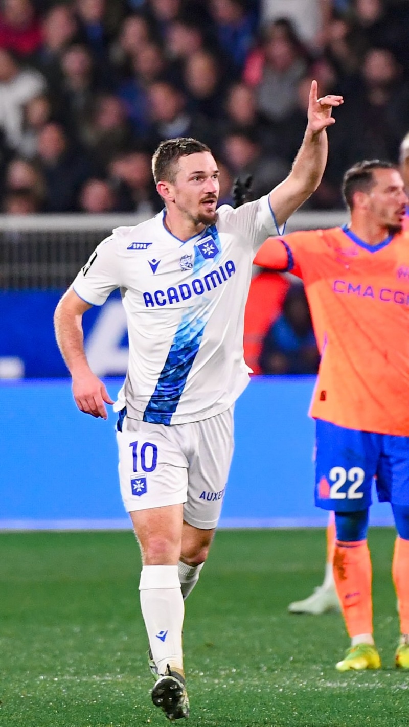 Гаэтан Перрен в ФК «Осер»