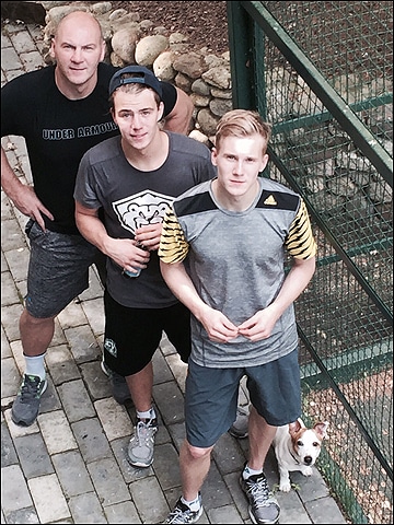 Андрей Николишин с сыновьями Андрей Николишин с сыновьями