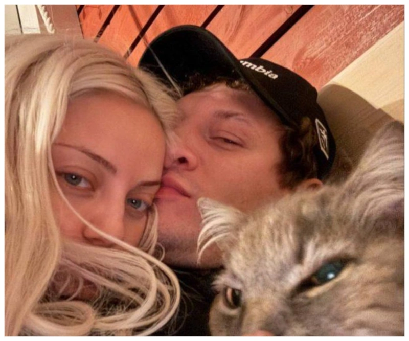 Илья Сатир и его девушка Катя Кищук