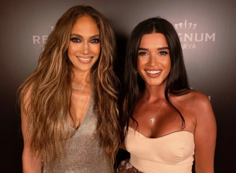 Ксения Бородина пришла на концерт Дженнифер Лопес с семьей