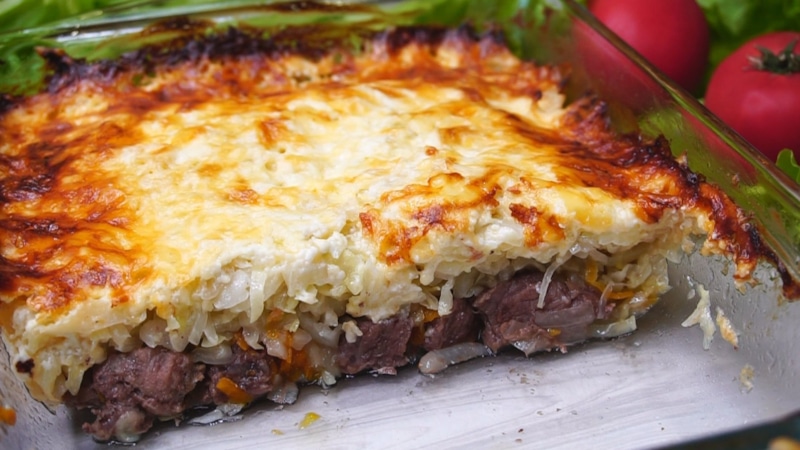 Сочная свинина: в золотистой картофельной шубе