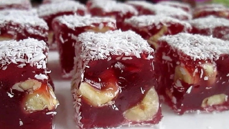 Рахат-лукум: вишня и фундук