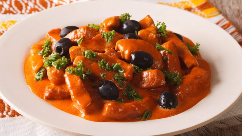 Домашний вкус: свинина с оливками