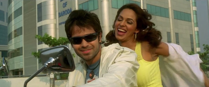 Эмран Хашми и Малика Шерават в фильме «Искушение замужней женщины» Эмран Хашми и Малика Шерават в фильме «Искушение замужней женщины»