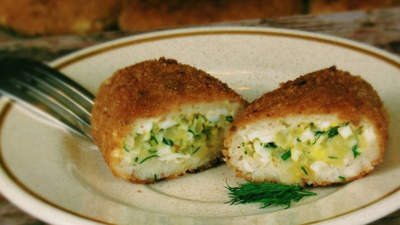 Котлеты-сюрприз: с картошкой и рыбой