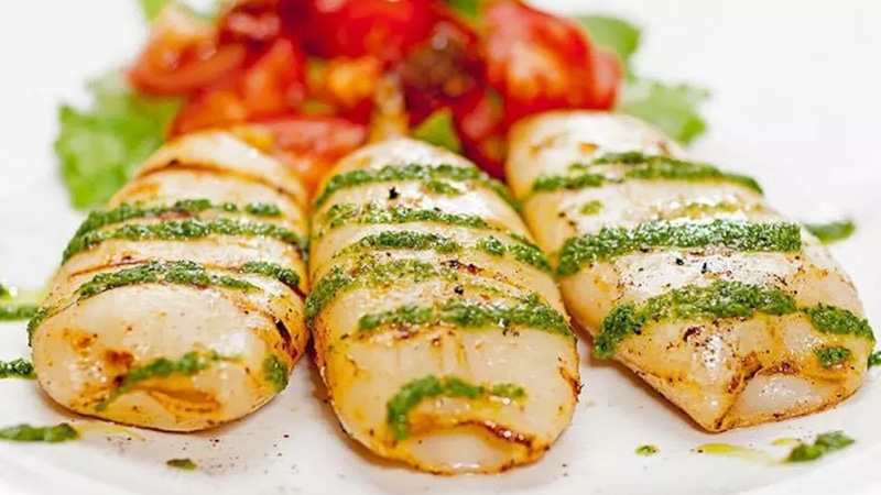 Кальмары с сыром: горячее угощение