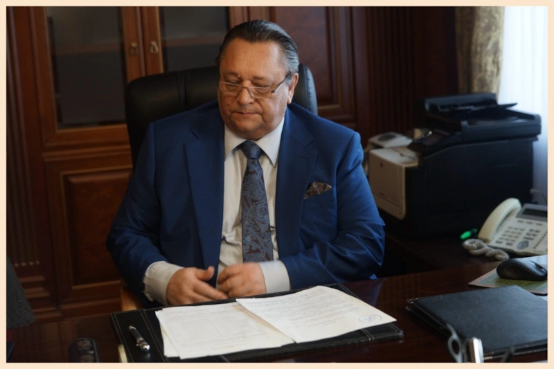 Александр Клюквин в сериале «Старушки в бегах. Крымские каникулы» Александр Клюквин в сериале «Старушки в бегах. Крымские каникулы»