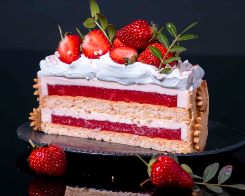 Сладкая нега: клубничное облако