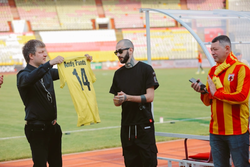 Andy Panda на стадионе «Алании»