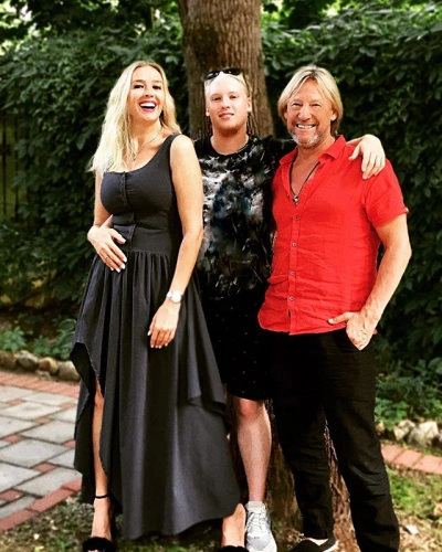 Мать Марина Майко, Иван Харатьян и отец Дмитрий Харатьян