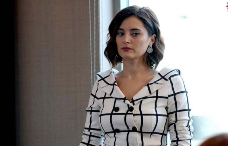 Кадр из сериала  «Маленькие убийства»