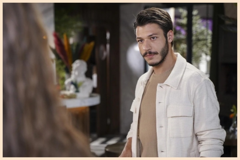 Кадр из сериала «Стеклянные потолки» Кадр из сериала «Стеклянные потолки»