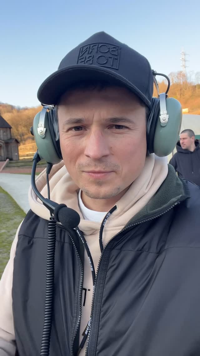 Никита Андриенко — режиссер комедии «Знахарь» Никита Андриенко — режиссер комедии «Знахарь»