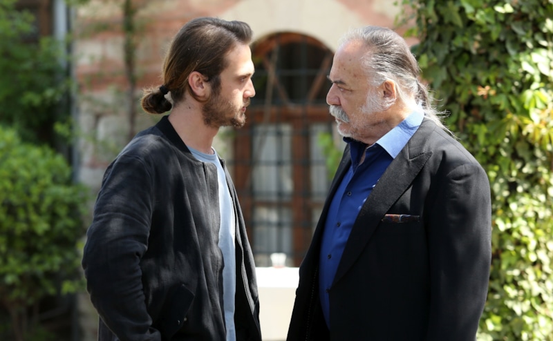 Кадр из сериала «Внутри»