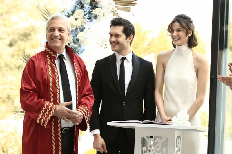 Кадр из сериала «Если мужчина любит» Кадр из сериала «Если мужчина любит»