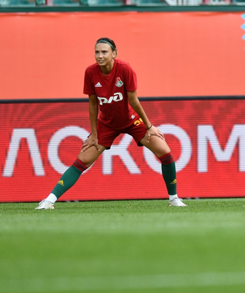 Футболистка «Локомотива» Ирина Подшибякина