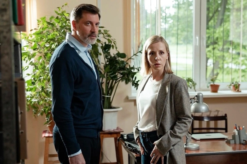 Яна Чигир и Прохор Дубравин в сериале «Двойная спираль»