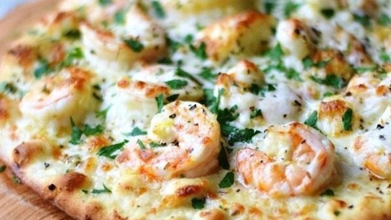 Корейская пицца: морепродукты и яйца Корейская пицца: морепродукты и яйца