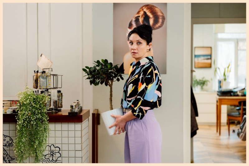 Анастасия Попова в сериале «Миллиард проблем» Анастасия Попова в сериале «Миллиард проблем»