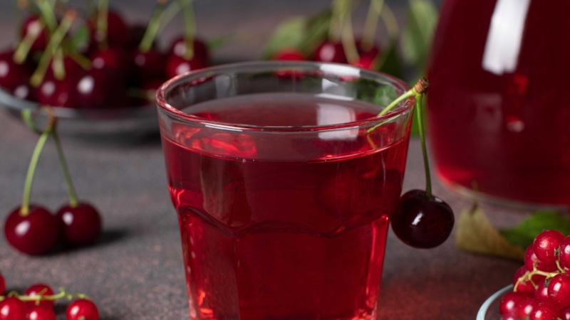 Компот на зиму: вишня и смородина Компот на зиму: вишня и смородина