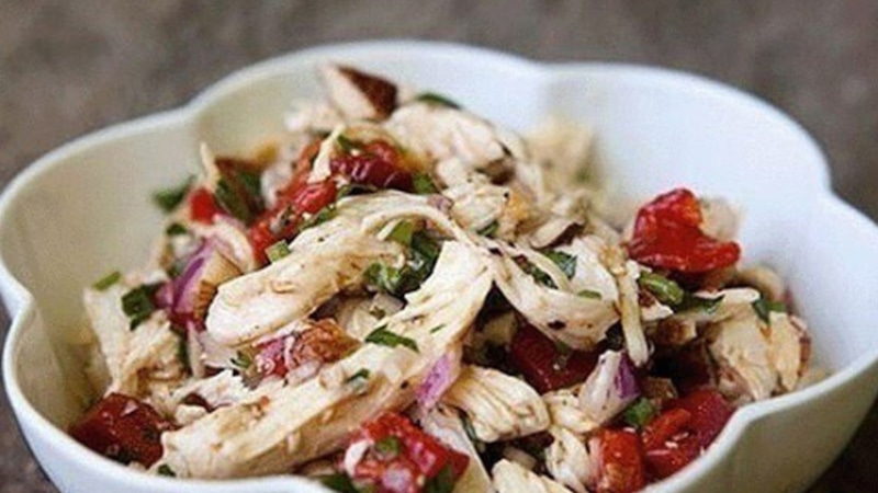 Салат с курицей: летний акцент