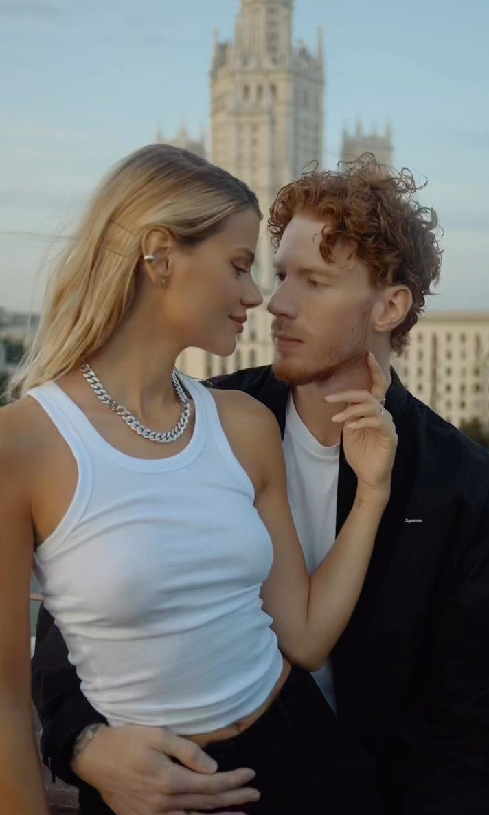 Никита Пресняков с женой