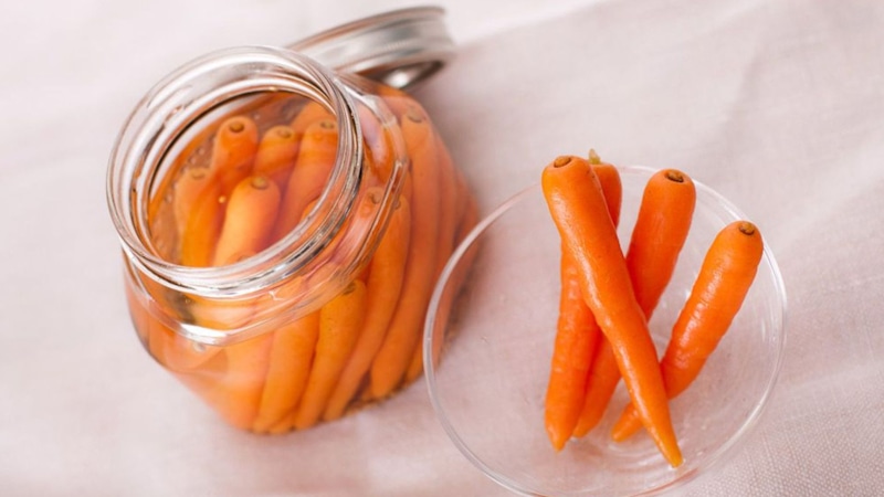 Яркая закуска: маринованная морковь на зиму