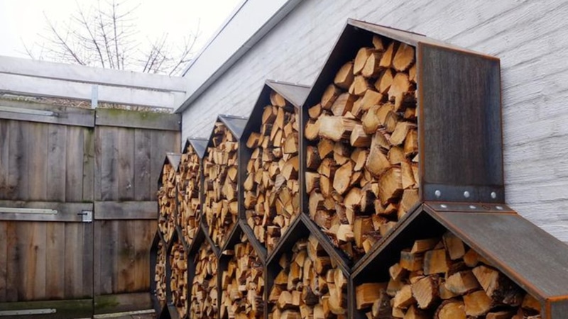 На траве дрова: правила хранения