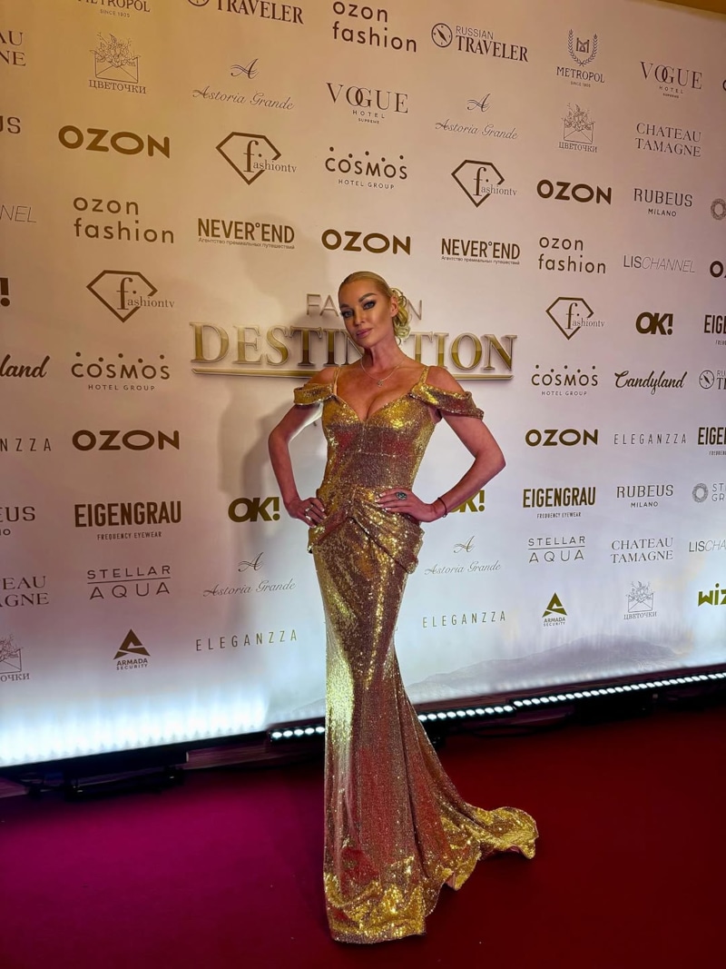 Анастасия Волочкова в платье дизайнера Джемала Махмудова