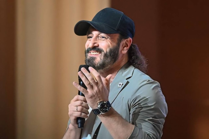 Авербуху сделали сложную операцию на глазах