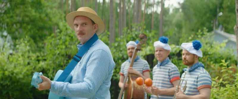 Андрей Бурковский в комедии «Я на перемотке!» Андрей Бурковский в комедии «Я на перемотке!»