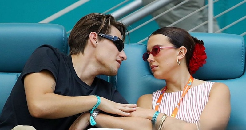 Милли Бобби Браун и Джейк Бонджови удочерили малышку